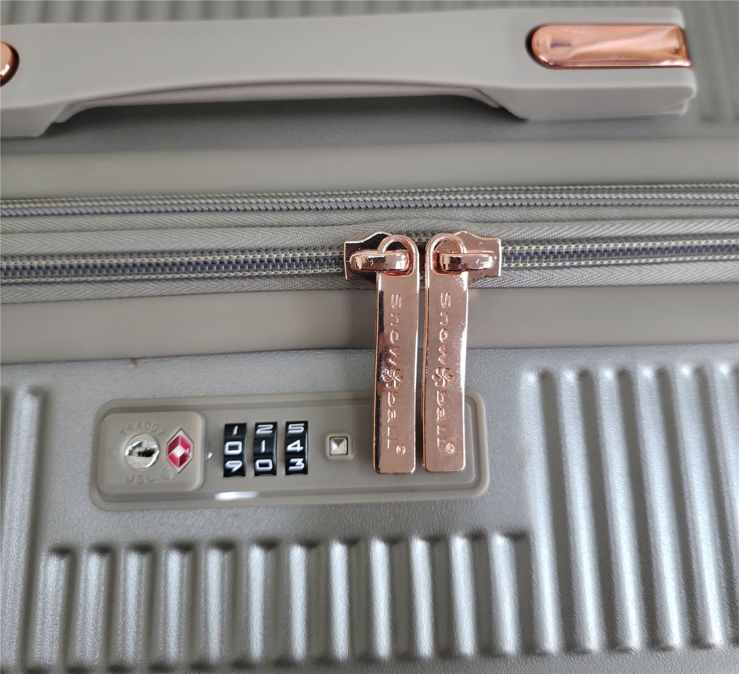 Cowra Medium Hard Shell Suitcase in Champagne ( Beige )