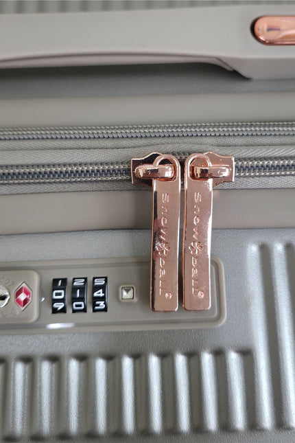 Cowra Cabin Hard Shell Suitcase in Champagne ( Beige )