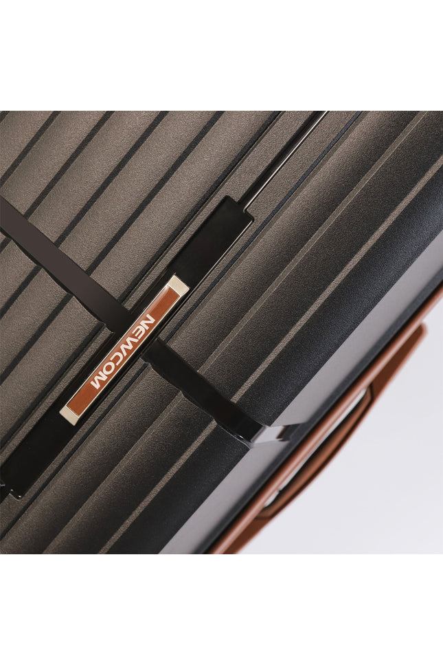 Corowa Medium Hard Shell Suitcase in Black